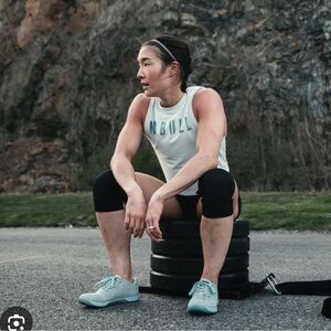 Nobull CrossFit muscle crop top tank size small mint green soft lululemon alo